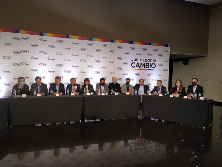 Los principales referentes de Juntos por el Cambio se reunieron en un hotel céntrico.