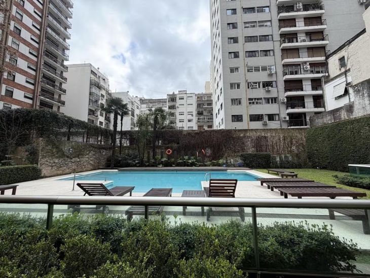 El edificio ofrece servicios y comodidades que apuntan a un segmento residencial de alta gama. El edificio ofrece servicios y comodidades que apuntan a un segmento residencial de alta gama.