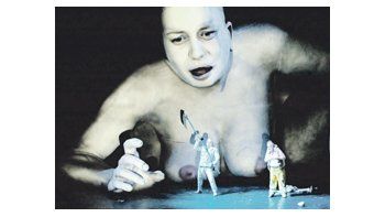 La imponente puesta de «Grand macabre» de Ligeti careció, por los conflictos en el Colón, de orquesta en el foso, y hubo que improvisar una instrumentación de emergencia.
