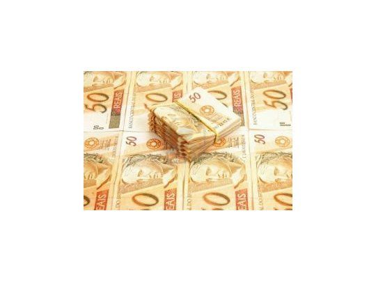 Leve depreciación del real a 2,997 por dólar