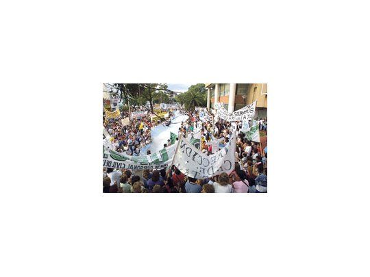 De la mano de los gremios nacionales y provinciales, los conflictos docentes se manifestaron también en masivas marchas que tuvieron su epicentro en Buenos Aires.