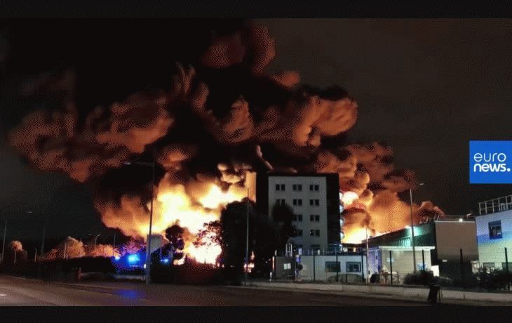 Francia: incendio en planta química pone en riesgo de contaminación al río Sena
