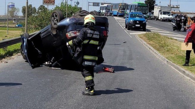 Así quedó uno de los vehículos implicados en el accidente en la General Paz