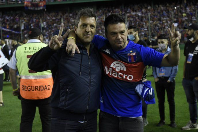 The head of the Chamber of Deputies, Sergio Massa, went to the field to encourage Tigre.