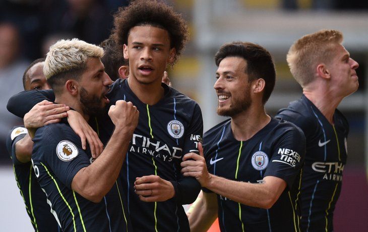 Agüero devolvió a Manchester City a la cima