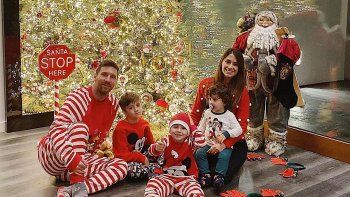 Messi y su familia, en el festejo navideño.