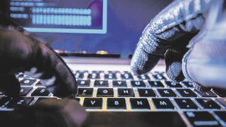Estafas que circulan a través de perfiles falsos.