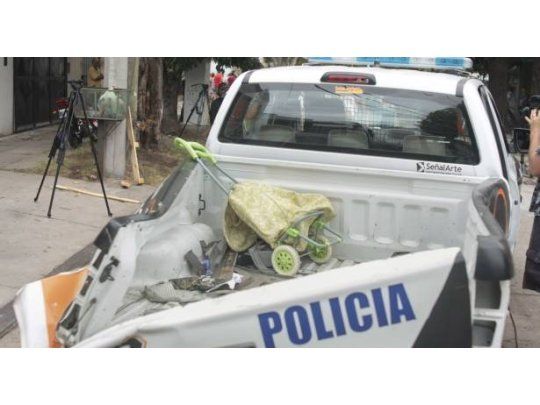 El juez determinó que los dos uniformados que iban en el vehículo sigan detenidos