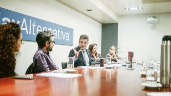 Esperando. Sergio Massa recibió ayer a científicos e investigadores del Conicet y de diversas agencias de investigación.