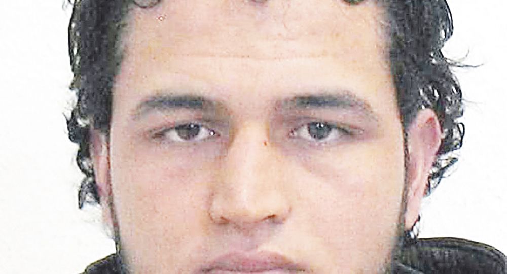 Alemania busca a un tunecino por la matanza en Berlín: “Está armado y es muy peligroso” (foto 1)