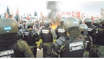 ámbito.com | Ilegal. Fuerzas de seguridad federales estarían efectuando tareas de inteligencia sobre partidos políticos y movimientos sociales “opositores”.
