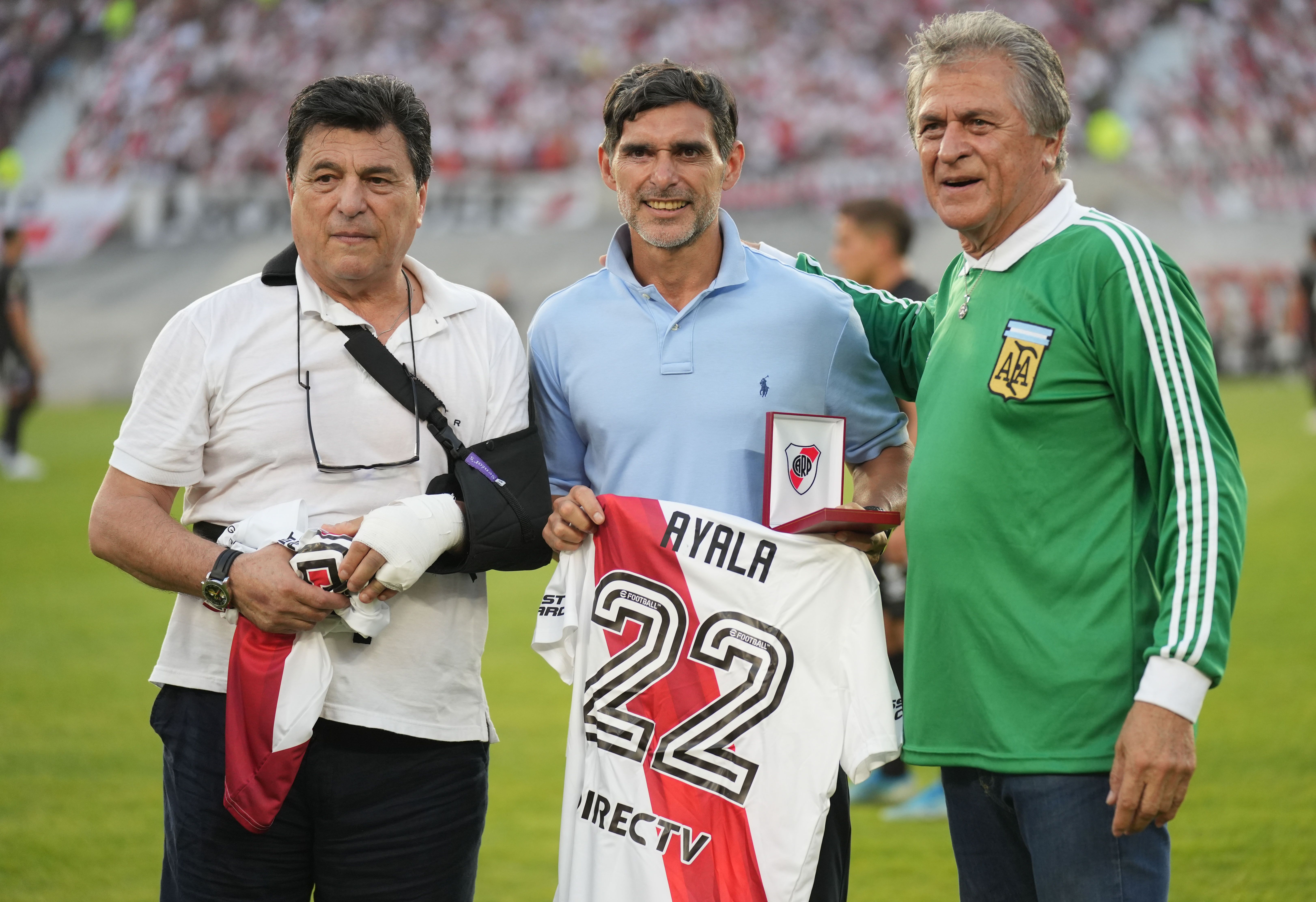 Respeto. Daniel Passarella estuvo en el estadio Monumental durante el homenaje de River a sus campeones del mundo.