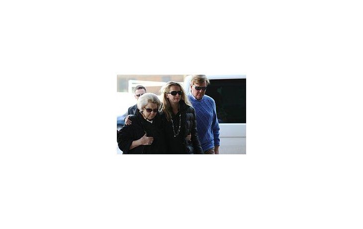 La reina Beatriz de Holanda llega al hospital de Innsbruck para visitar a su hijo, Johan Friso.
