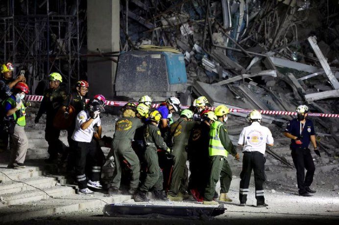 Aunque aún no está confirmado, el terremoto pudo haber dejado cientos de víctimas fatales. 