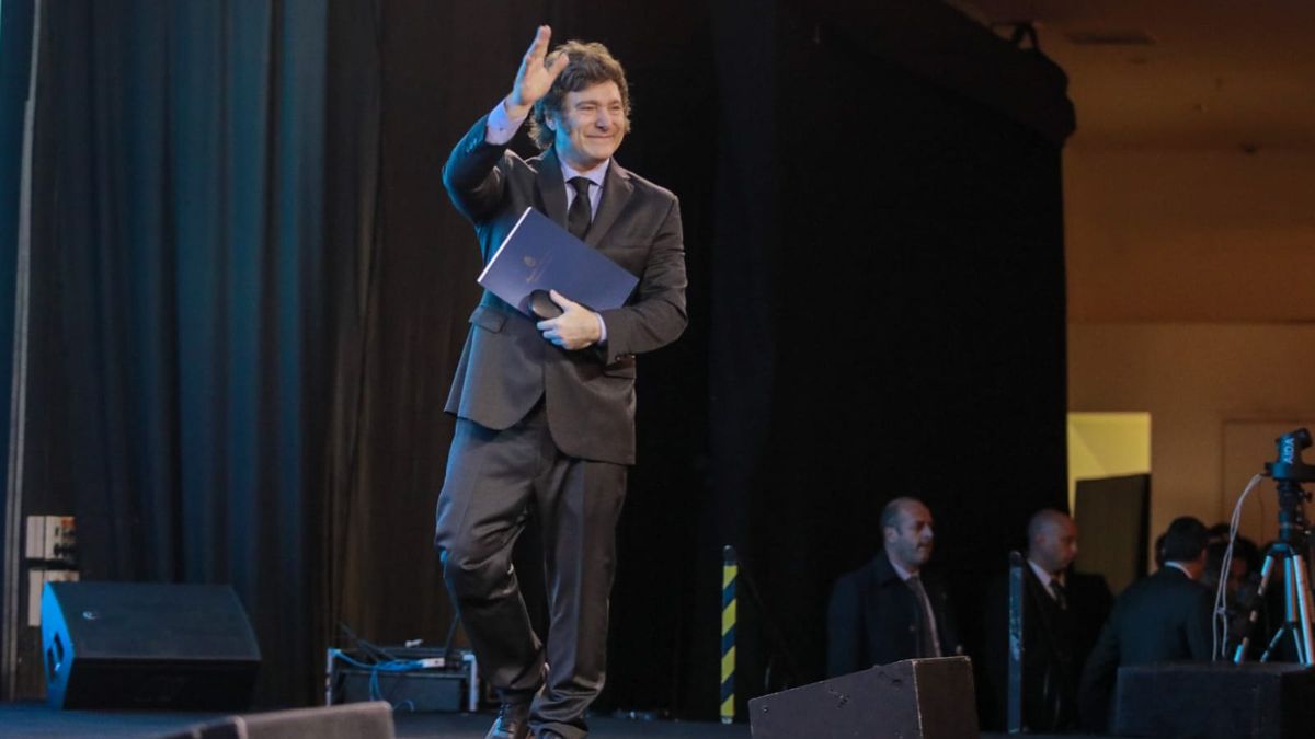 Milei strengthens his agenda on his first official visit to Uruguay