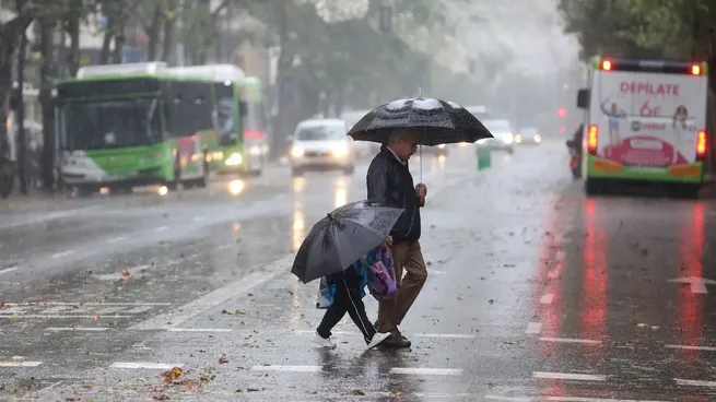 El SMN advirtió por tormentas localmente fuertes en la Ciudad durante la noche de este viernes.