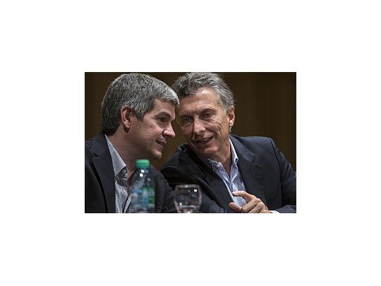 Marcos Peña, junto a Mauricio Macri.