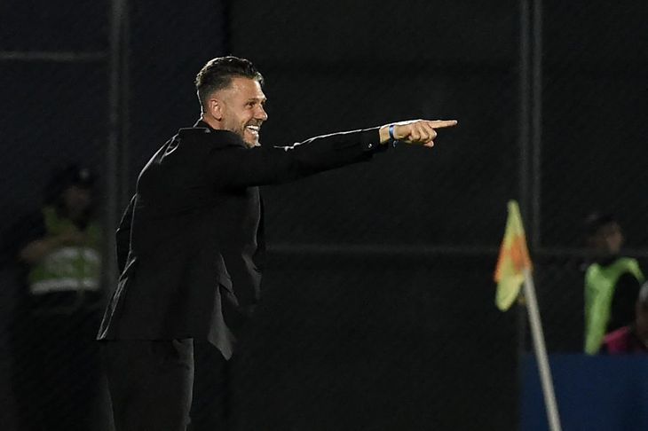 After River won in Paraguay against Libertad for the Libertapdres Cup, coach Martín Demichelis said that the managers gave him a three-year contract and that he appreciates that gesture.  He however noted: 