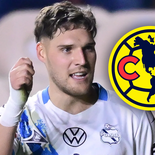 El jugador de Puebla Emiliano Gómez es buscado para reforzar la delantera del América, pero el club de Coapa deberá prescindir de un extranjero para poder contratarlo. El jugador de Puebla Emiliano Gómez es buscado para reforzar la delantera del América, pero el club de Coapa deberá prescindir de un extranjero para poder contratarlo.