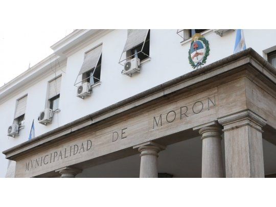 La municipalidad de Morón fue evacuado por una amenaza de bomba que ingresó por el 911