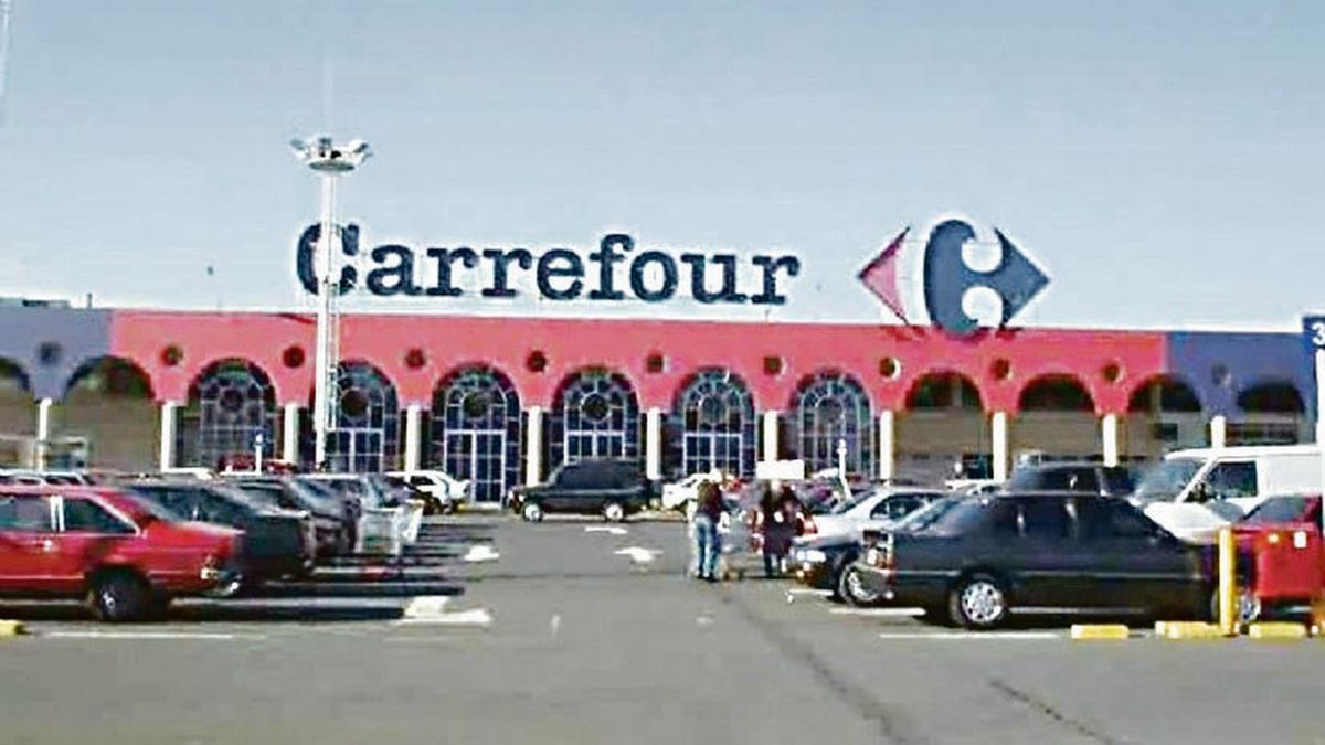 Carrefour Cierra Hipermercado En Boedo Y Recorta 170 Empleos