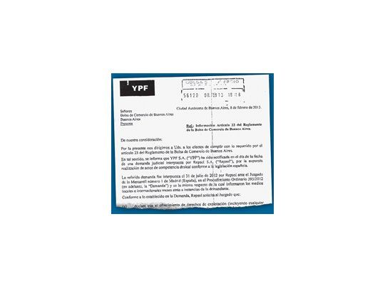 YPF informó a la Bolsa que fue notificada de una demanda que le inició Repsol en Madrid por presunta  “competencia desleal”.