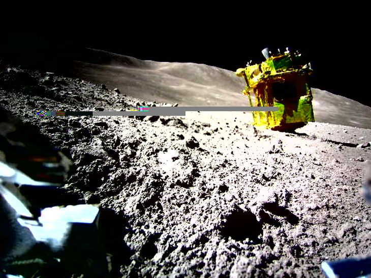 La impactante imagen que compartió JAXA - la Agencia Espacial de Japón - del SLIM en la superficie de la Luna. La impactante imagen que compartió JAXA - la Agencia Espacial de Japón - del SLIM en la superficie de la Luna.