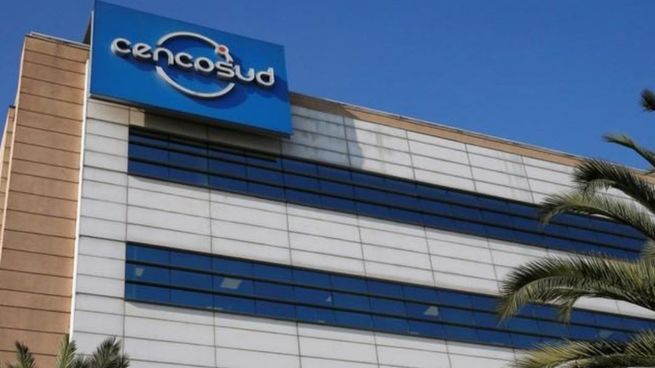 La empresa se anotó en la puja para quedarse con Carrefour en Argentina. 