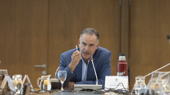 La desaprobación superó por primera vez a la aprobación en la gestión de Orsi.