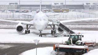 Un fuerte temporal de nieve afectó a gran parte de Alemania