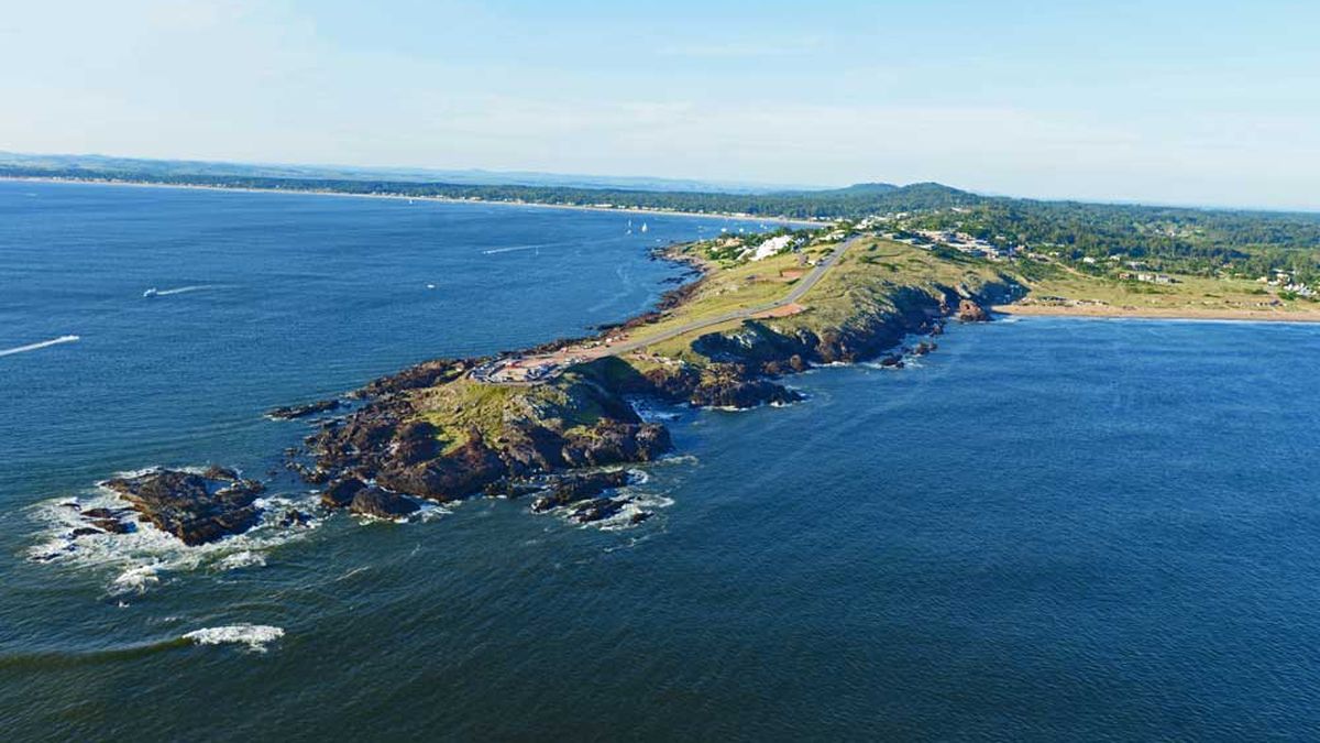 The Punta Ballena project violates the land use law, say organizations