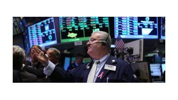 Wall St. subió 0,7% en rueda volátil