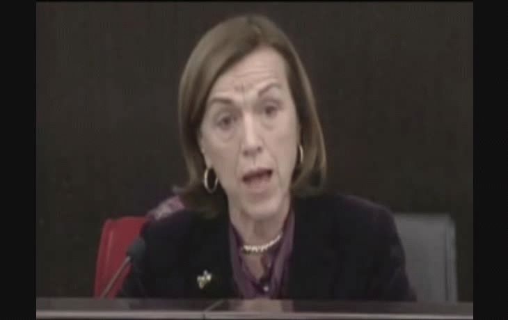 Ministra italiana se quebró mientras anunciaba el ajuste