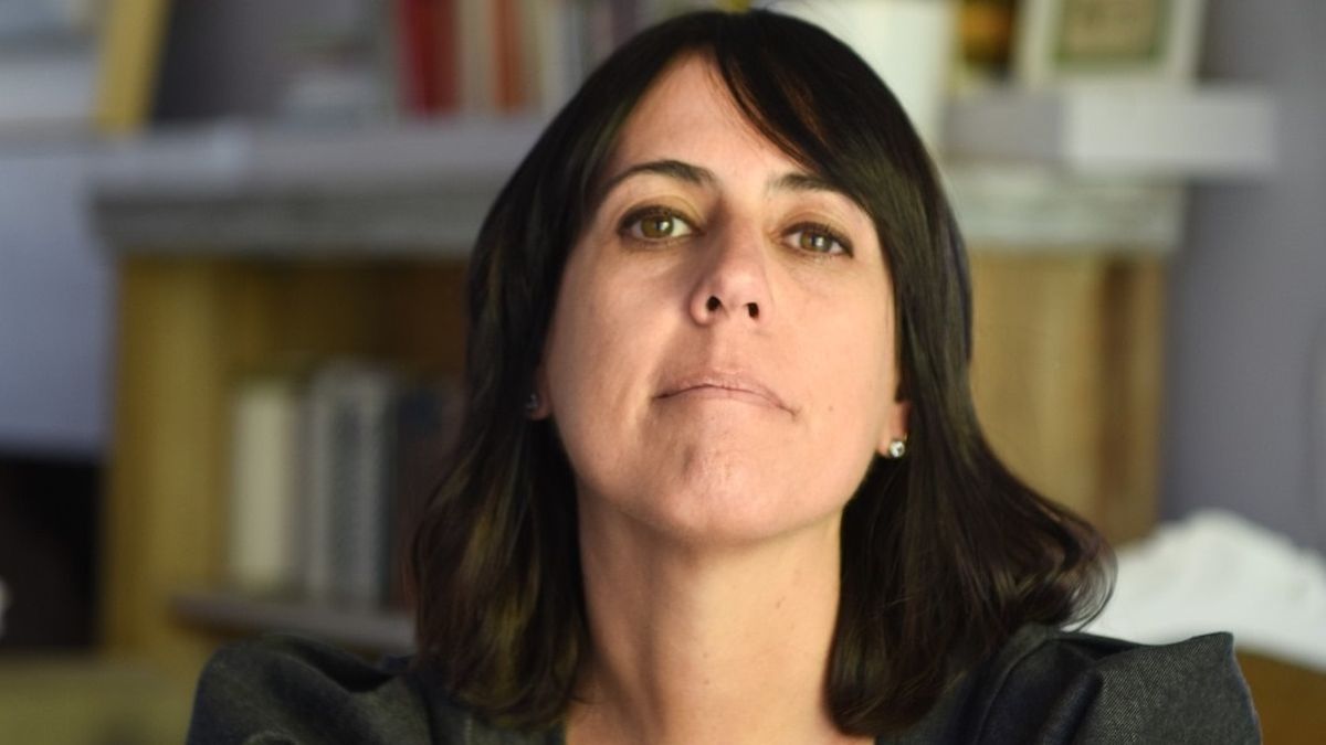 A dialogued love story, with a Peronist background