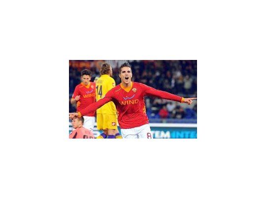 Festejo por duplicado. Erik Lamela gritó dos veces y Roma avanzó a cuartos de final.