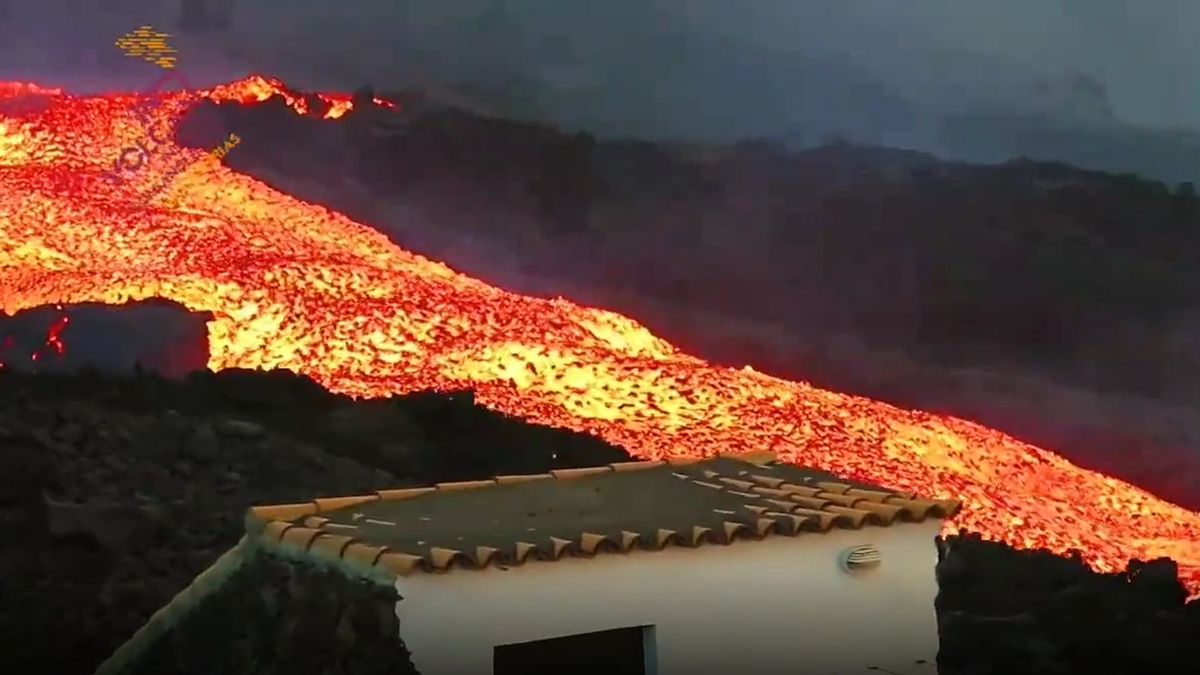 a lava tsunami in the Canary Islands
