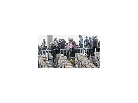 Funcionarios de la Justicia electoral cordobesa reanudaron ayer el escrutinio que habíasido suspendido el miércoles.