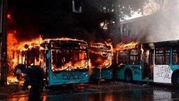 El ejemplo del modelo chileno para el resto de la región arde. Pronto será cenizas.