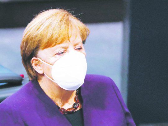 FIGURA. La canciller de Alemania, Angela Merkel, es una de las jefas de Gobierno mejor ponderadas de Europa. Sin embargo, aun así no escapa a las críticas por la lentitud de la vacunación.