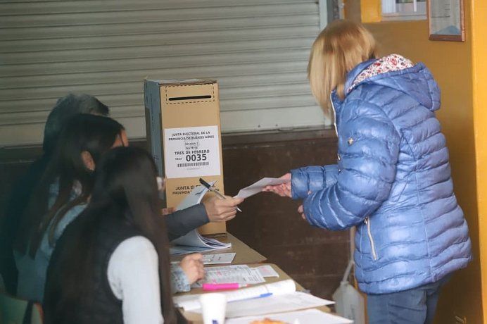 Con el corte a las 12:30, ya votó más del 29% del padrón.