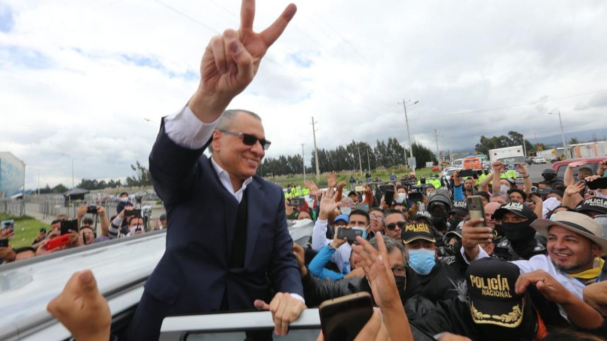 Former Vice President Jorge Glas was released from prison