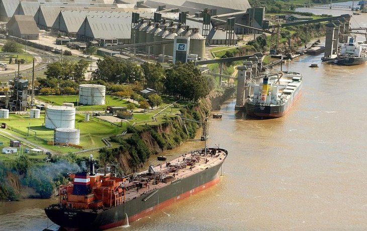 Puerto de Rosario: denuncian que opera una draga pirata