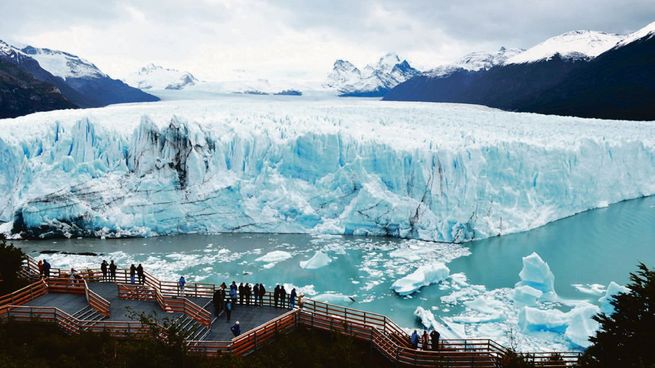 El glaciar Perito Moreno: tres curiosidades de la masa de hielo más imponente de Argentina