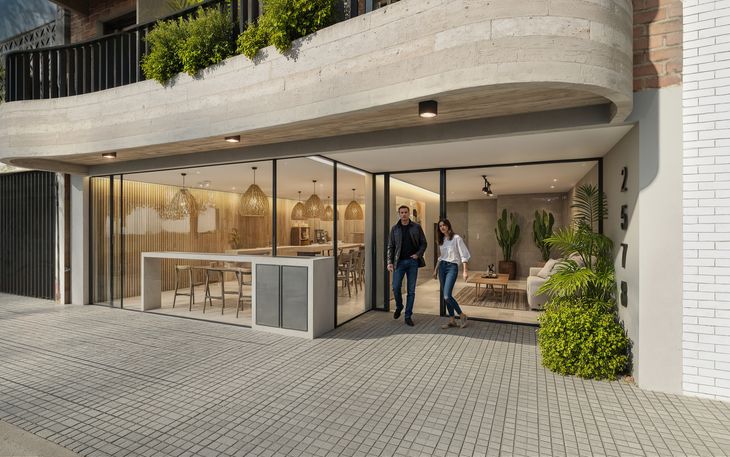 Algunos edificios se contruyen con locales comerciales en la planta baja Algunos edificios se contruyen con locales comerciales en la planta baja