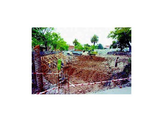 El predio de Conesa y Pico hoy, a metros de la casa del ministro de Economía, donde se quiere construir un edificio de 11 pisos denunciado por los vecinos por contravenir normas de planeamiento urbano.