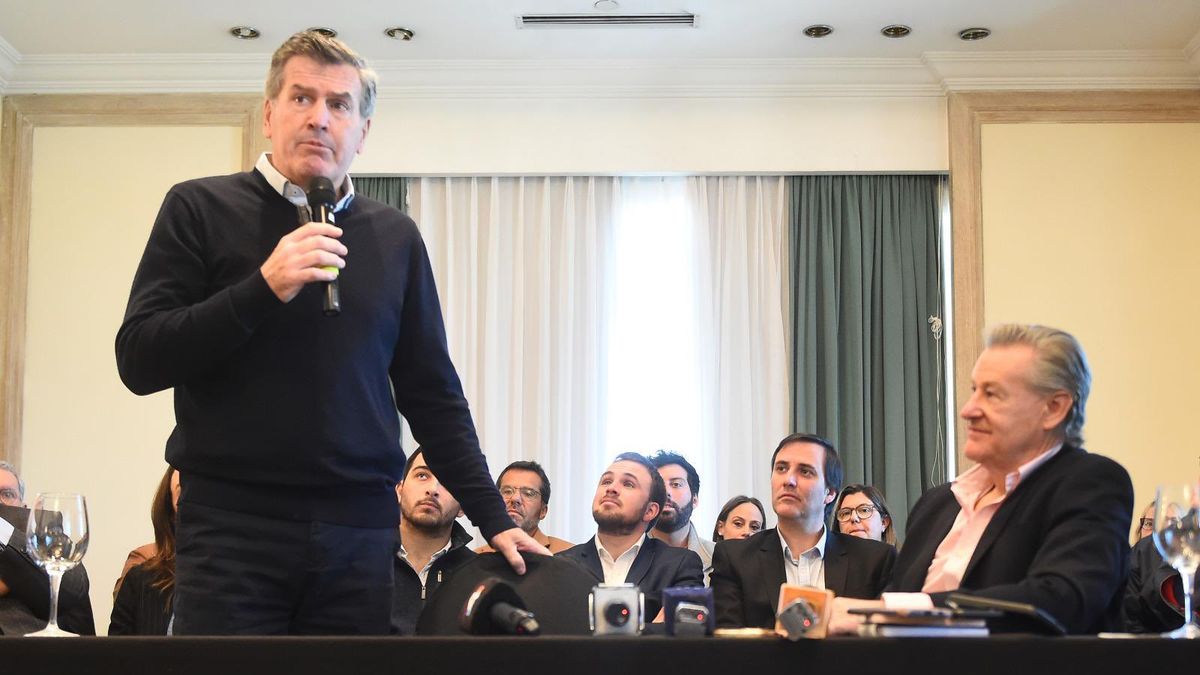 Pedro Bordaberry’s takeoff, silence from the Frente Amplio and (pre)occupation in the National Party