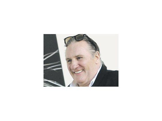 Gérard Depardieu, partidario de Sarkozy, interpretará en un film a Dominique Strauss-Kahn porque «no me gusta el tipo».