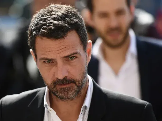 El alumno más listo de la clase casi lleva a la ruina a una importante entidad bancaria. El alumno más listo de la clase casi lleva a la ruina a una importante entidad bancaria.