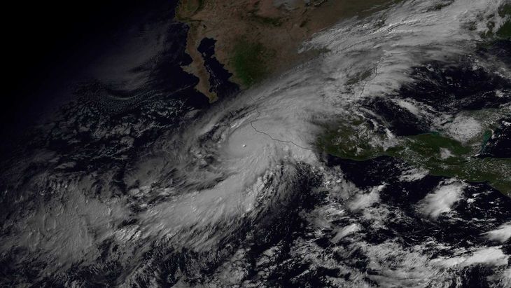 En el 2015 se forma un ciclón tropical de categoría 5, el Huracán Patricia, uno de los huracanes más fuertes de la Historia humana. En el 2015 se forma un ciclón tropical de categoría 5, el Huracán Patricia, uno de los huracanes más fuertes de la Historia humana.