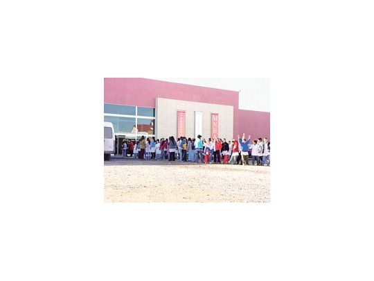 Visita de escuelas al Museo Nacional de Bellas Artes de Neuquén, que este año celebra el 5° aniversario de su inauguración.